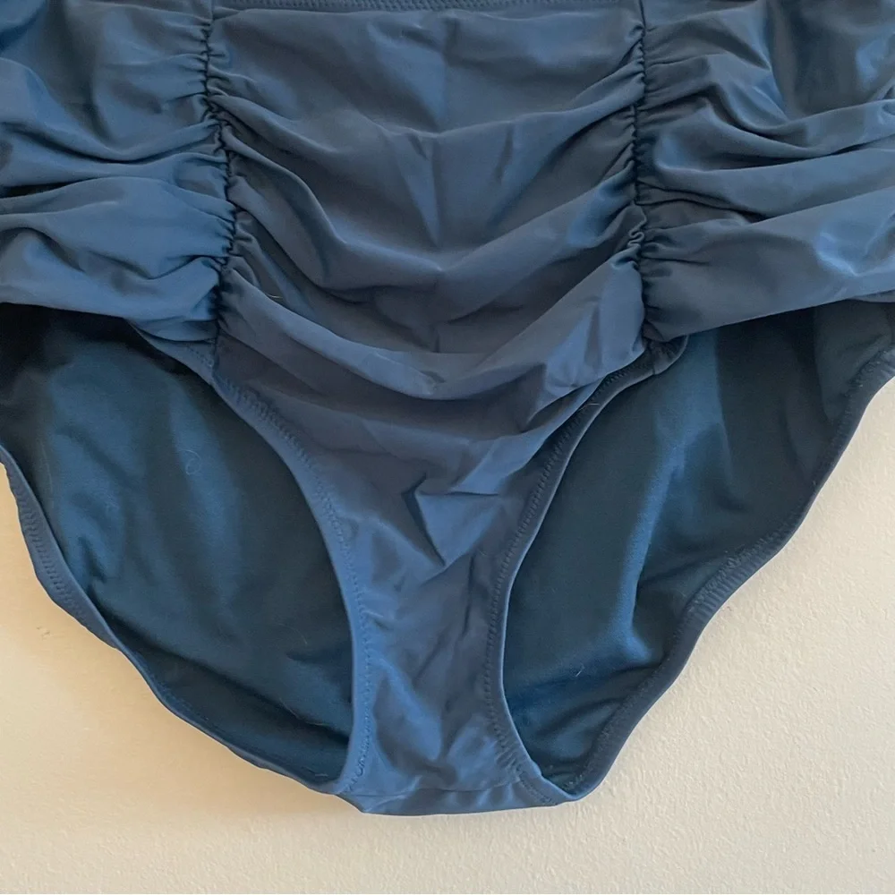 Raisins High-Waisted Ruched Bikini Bottom – Navy Plus Size 20 EUC - Picture 6 of 16